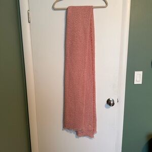 RECTANGULAR PINK SCARF